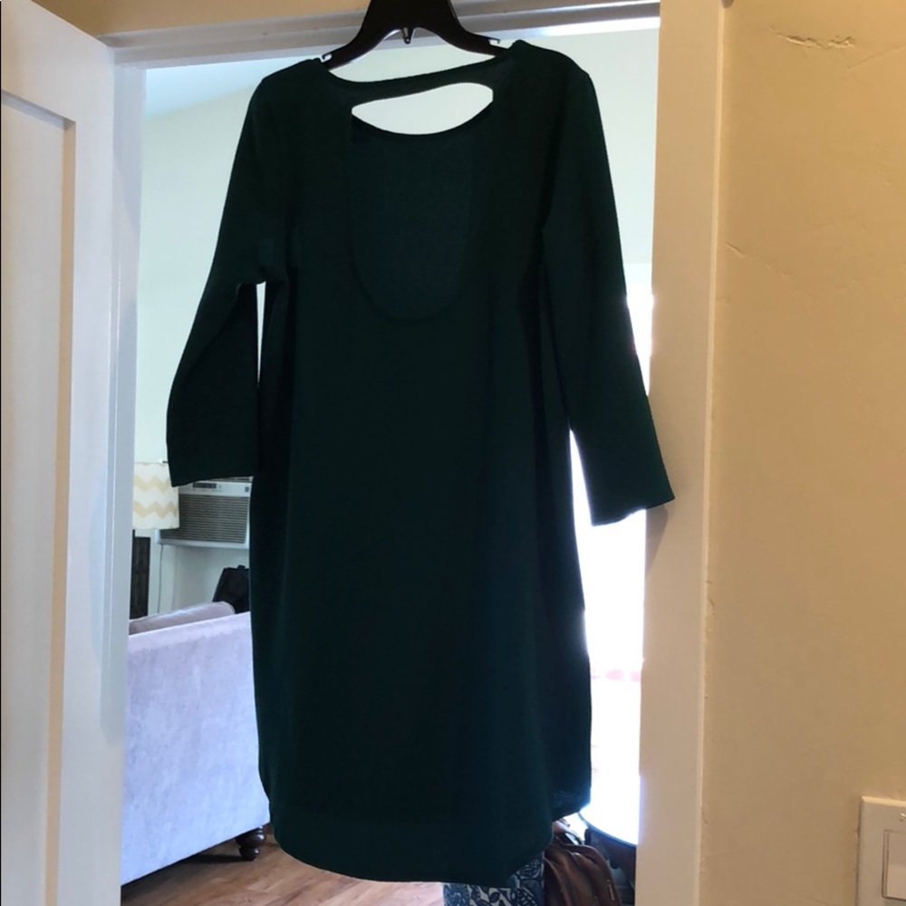 Green long sleeve dress
